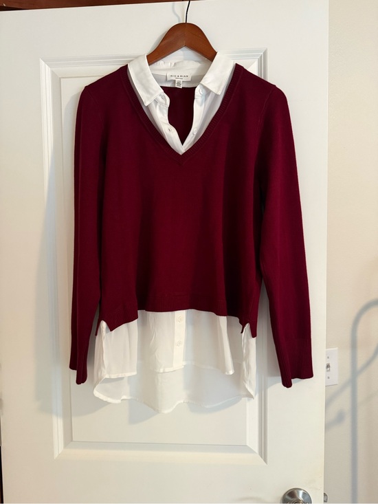 Rio & Rian Sweaters - Rio & Rian Collared V-Neck Sweater Burgundy & White Large